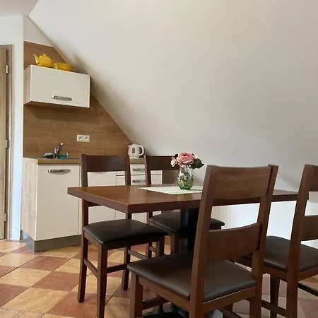 Zelený Dom 43 * Banská Štiavnica