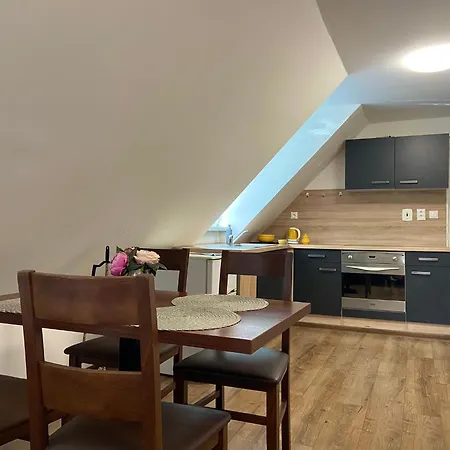 Zeleny Dom 43 Banska Stiavnica