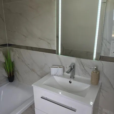 Zeleny Dom 43 Apartment *